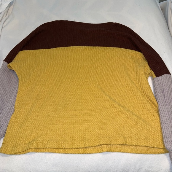 Sweater - Picture 2 of 3